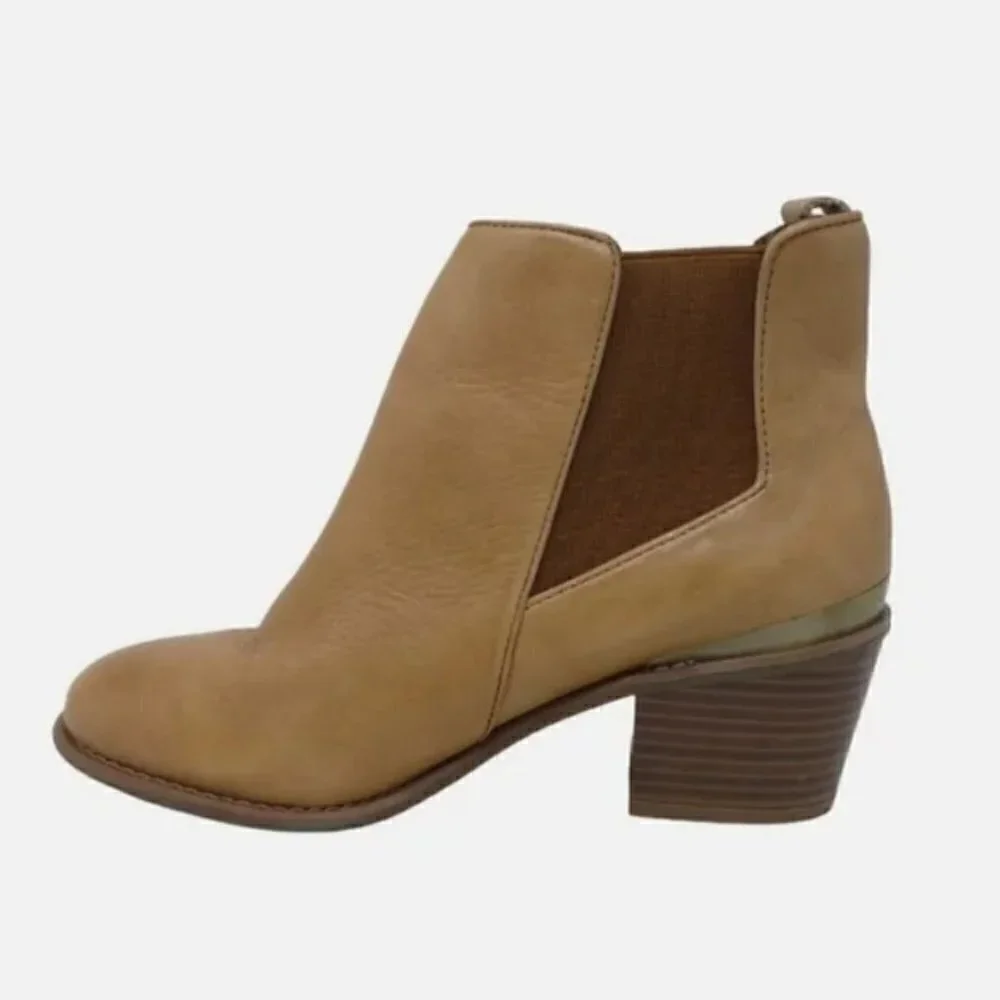 TAN BLOCK HEEL ANKLE BOOTIES